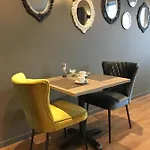 Charmehotel Kruishof 3* Остенде