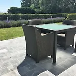 Charmehotel Kruishof 3* 奥斯滕德