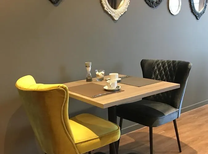 Charmehotel Kruishof 3* 오스텐드