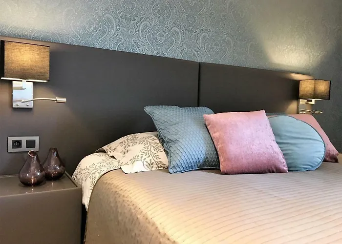 Charmehotel Kruishof 호텔 오스텐드